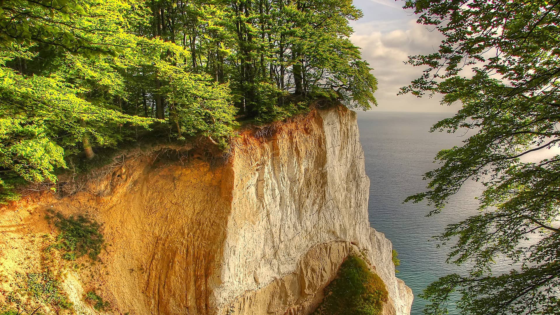 món denmark baltic sea white cliffs  